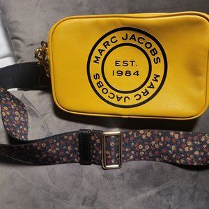 Marc Jacob's Snap shot crossbody bag